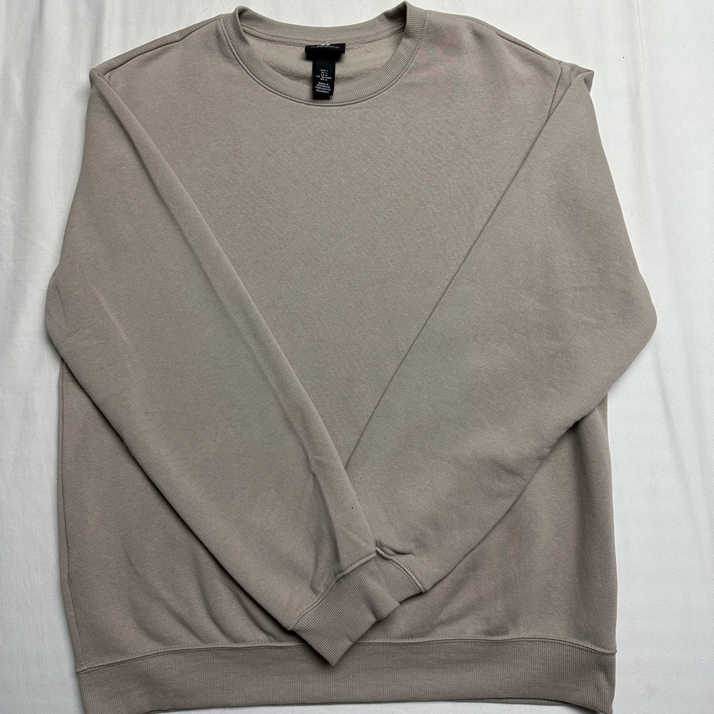 H&M nude crewneck!